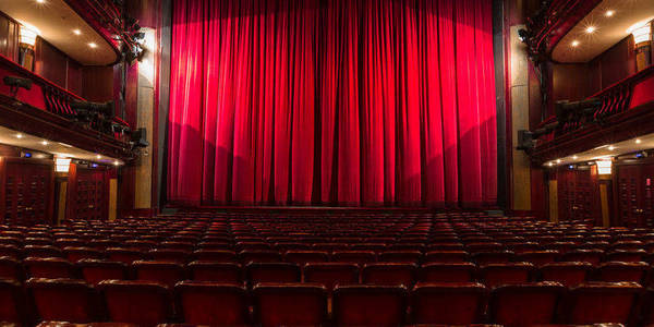 Immagine decorativa per il contenuto Programmazione prosa presso il Teatro Valle dei Laghi